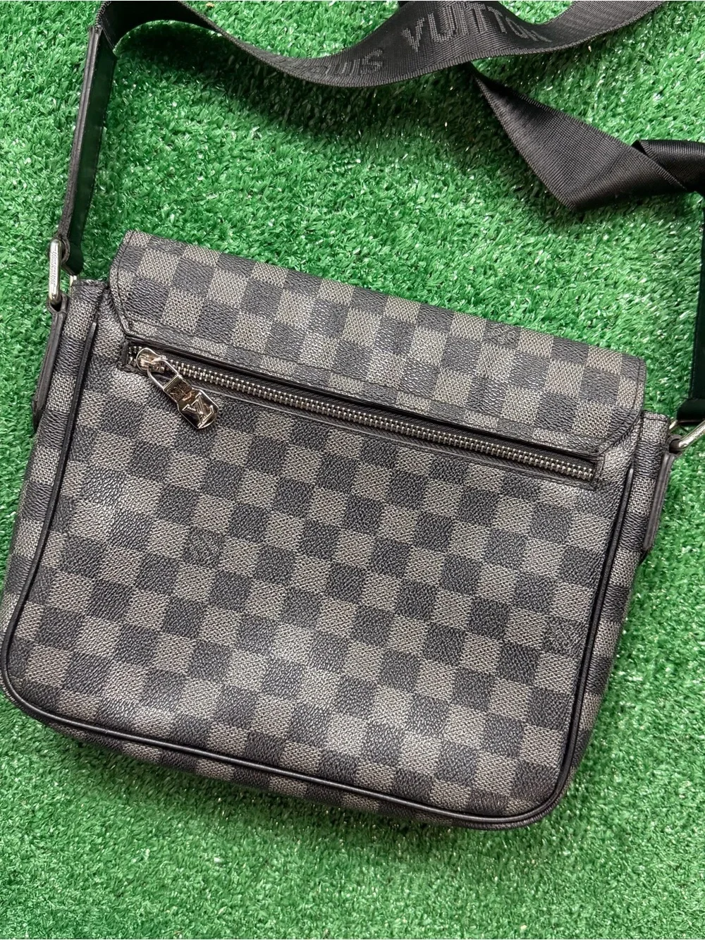 Louis Vuitton Damier Graphite Messenger Crossbody in Black and Gray